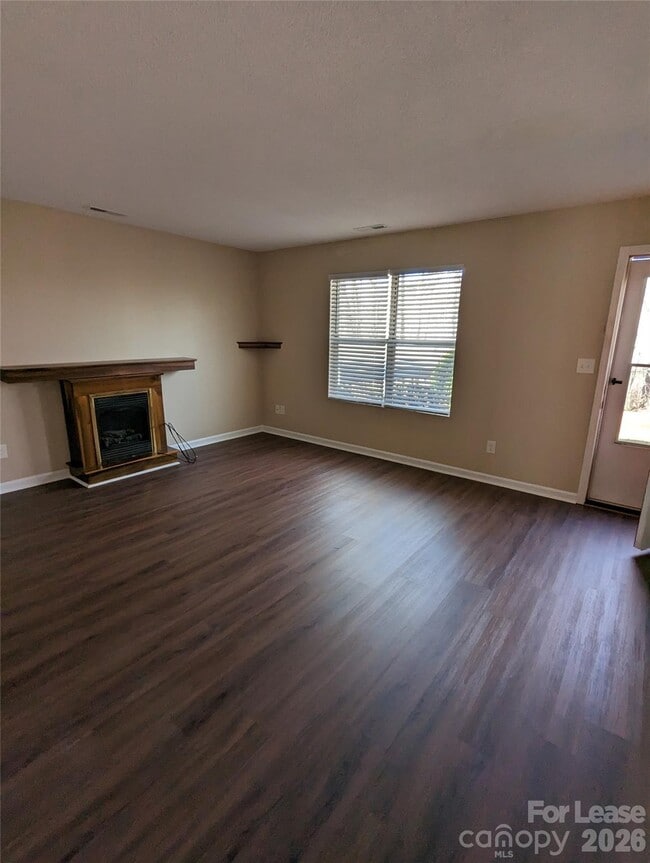 Building Photo - 72 Windwood Dr