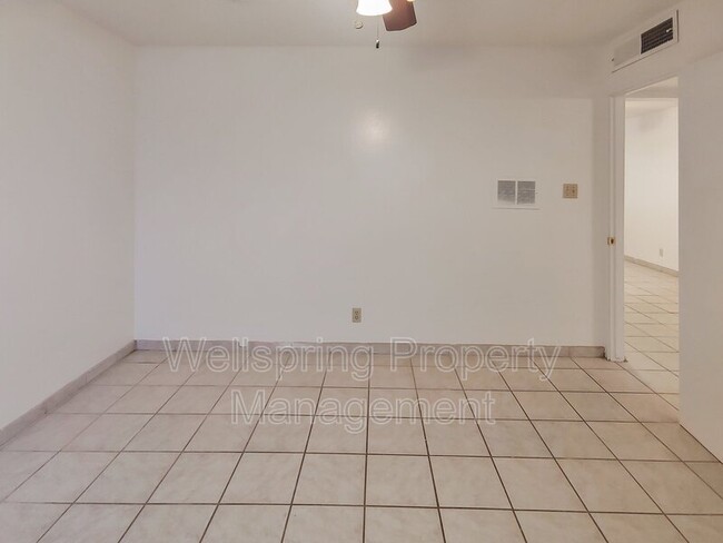 Building Photo - 213 Panamint Ave