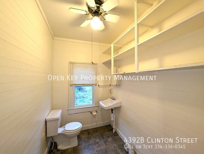 Building Photo - 4392 B Clinton St