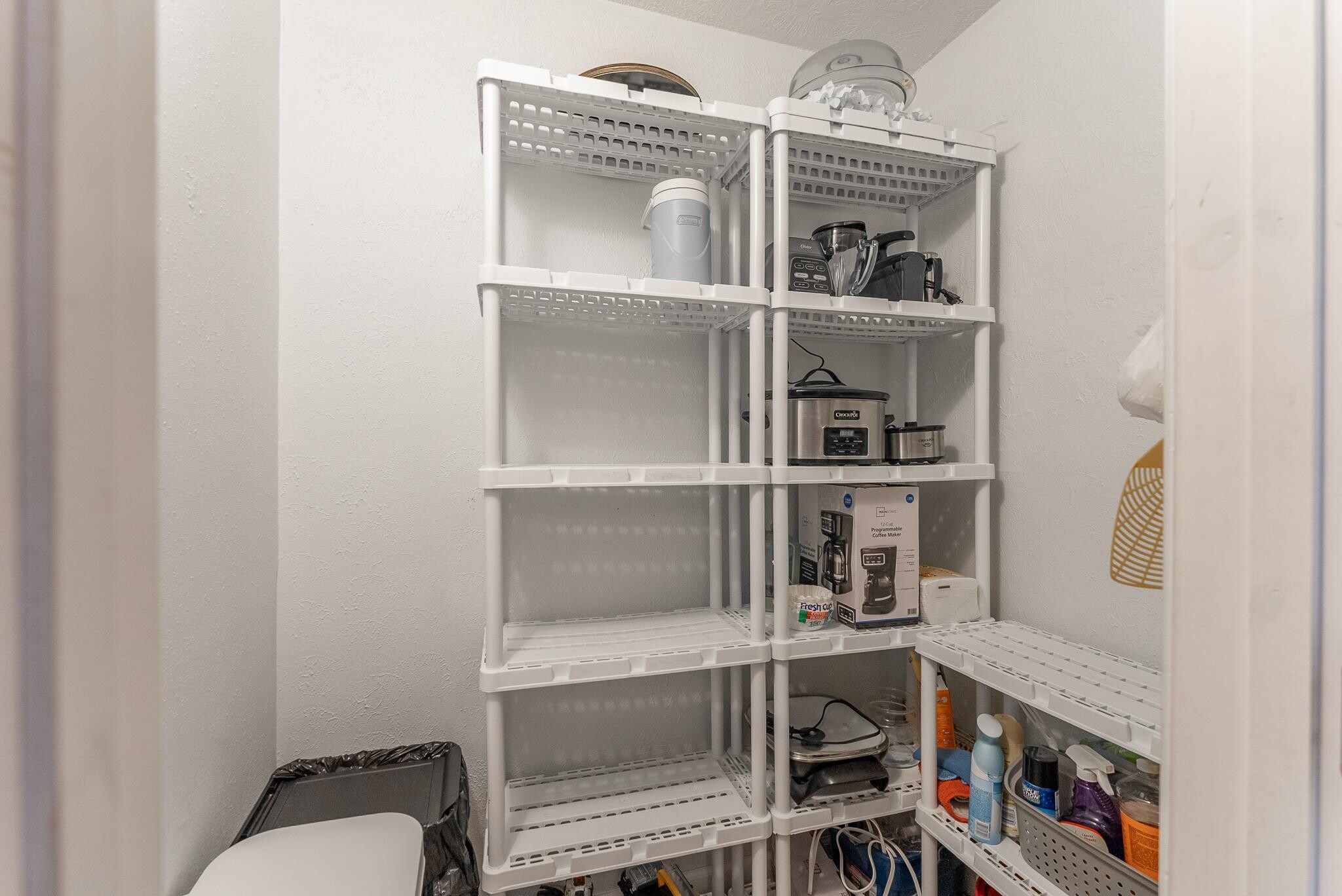 Building Photo - 1304 E Sylvan Cir