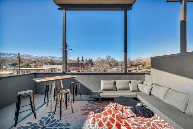 Building Photo - Mid-Town Modern Gem With EV Charger