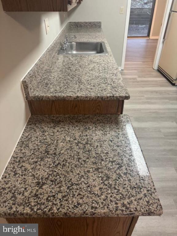 Building Photo - 468 Lynetree Dr