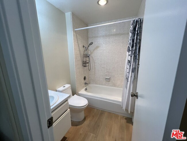 Building Photo - 28549 Conejo View Dr
