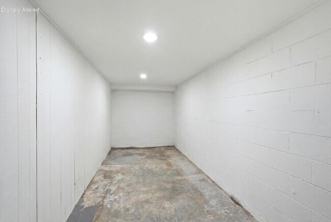Building Photo - 206 Hiawatha Trail