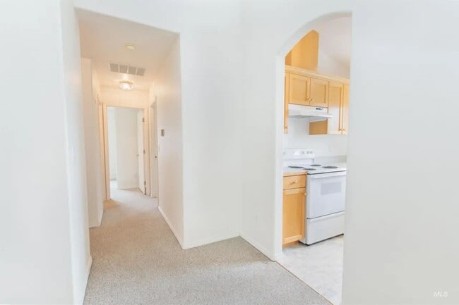 Building Photo - Stony Meadow Drive