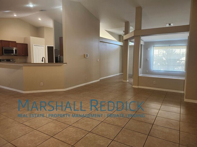 Building Photo - Single Family Home in Cape Coral - 4 Bedro...