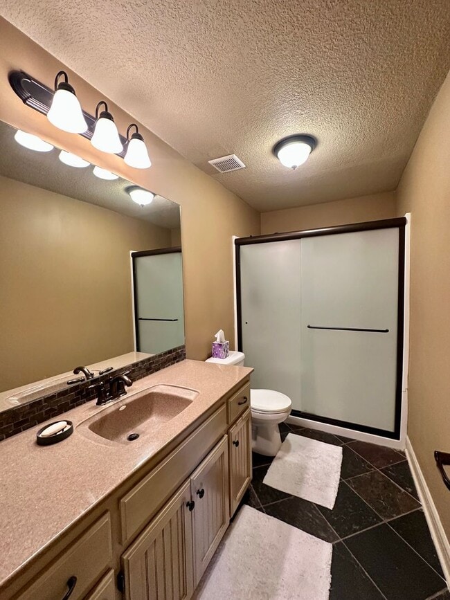 Building Photo - {9003} Wilshire Farms Reverse 1.5 Story Ho...