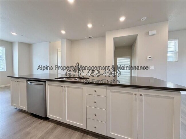 Building Photo - 14229 SW 169th Ave