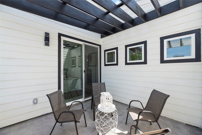 Building Photo - 7210 England St