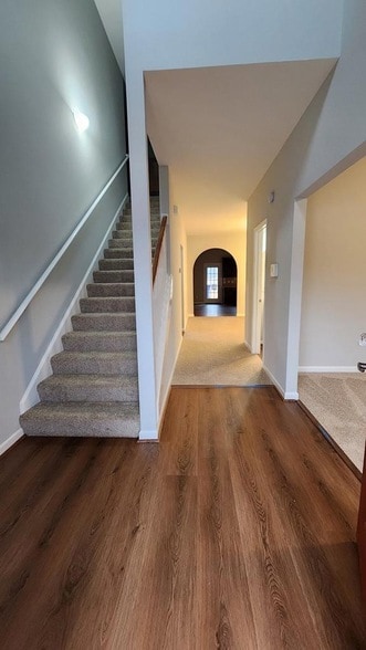 Building Photo - 4525 Village Ct