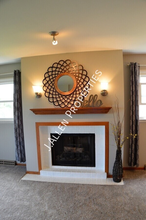 Building Photo - 2219 Sunset Ave