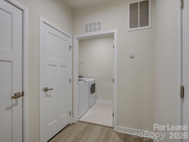 Building Photo - 6377 Ashton Pk Dr