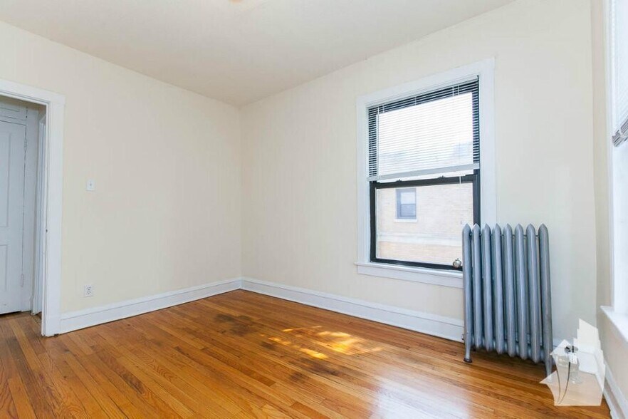 Building Photo - 2649 N Spaulding Ave