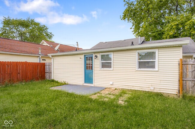 Building Photo - 2151 Park Ave