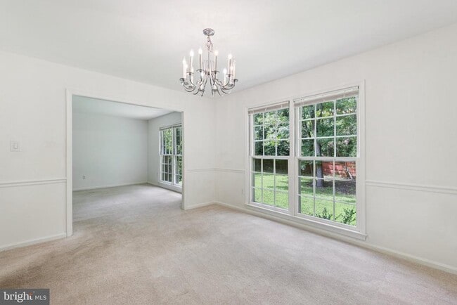 Building Photo - 3714 Carriage House Ct