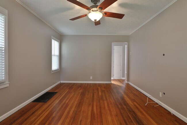 Building Photo - 2725 Allegheny Ave