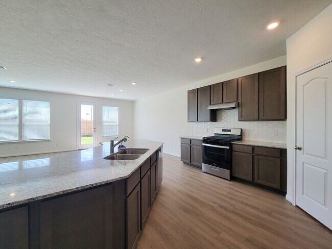 Building Photo - 2815 LYRA Ct