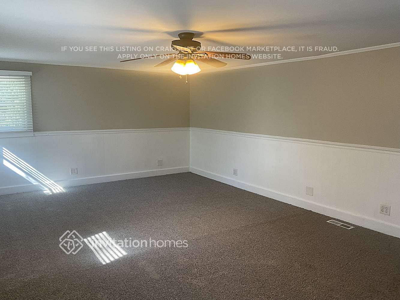 Building Photo - 1303 W 59th St