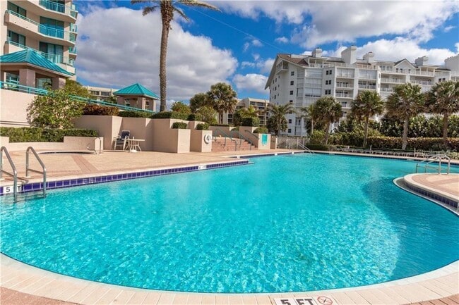 Building Photo - 1560 Gulf Blvd