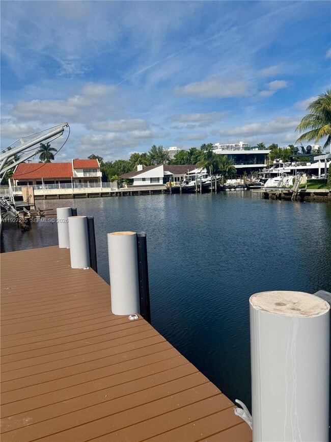 Building Photo - 16453 NE 33rd Ave