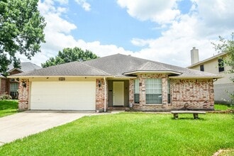Building Photo - 19715 Lindenfield Ct