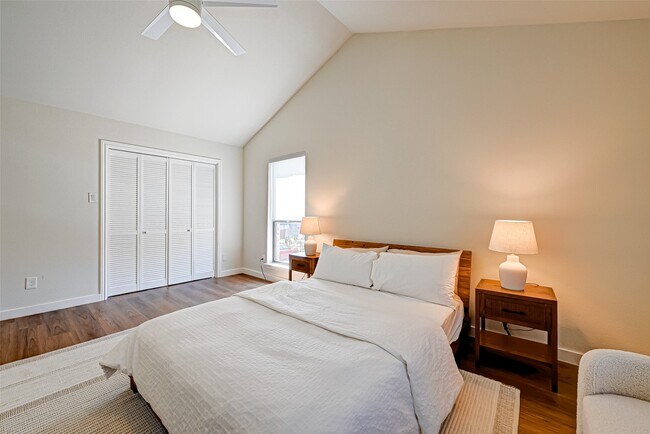 Building Photo - 1201 McDuffie St