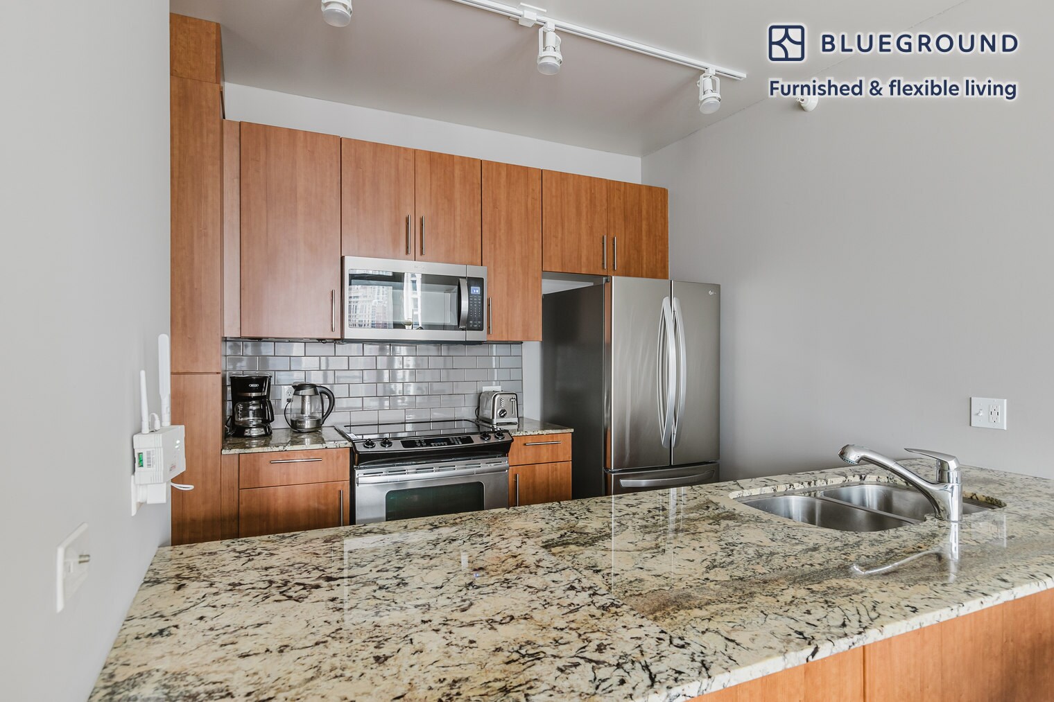 Building Photo - 505 N State St