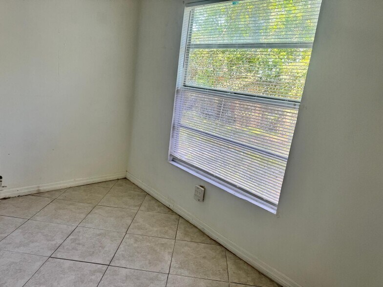 Building Photo - 7226 San Salvadore Dr