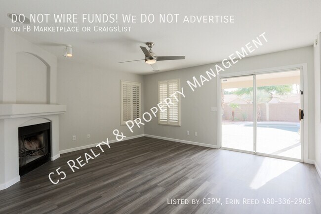 Building Photo - 3131 E Cottonwood Ln