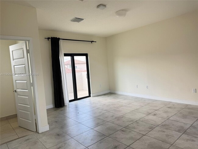 Building Photo - 4802 NW 83rd Path