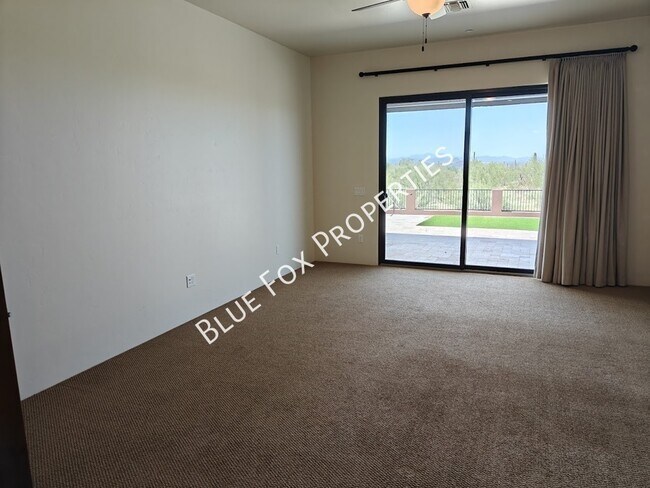 Building Photo - 13037 N Red Quail Pl