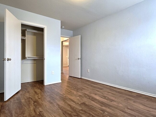 Building Photo - 4800 SE 78th St