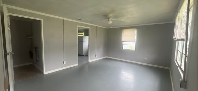 Building Photo - 1418 E Roosevelt Ave