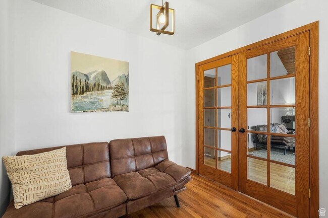 Building Photo - Scenic Mountain View Rental Minutes from Shopping & Trails!