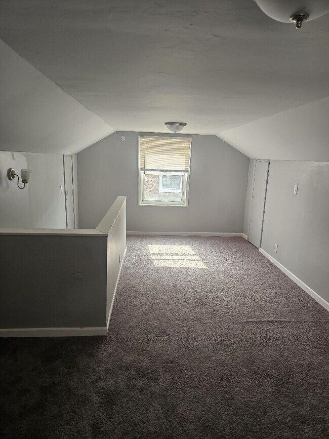 Building Photo - 10440 Nottingham Rd