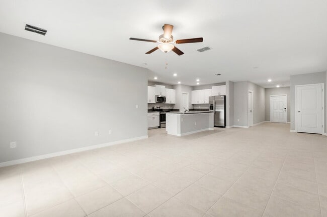 Building Photo - LIKE NEW Home For Rent in Touchstone!