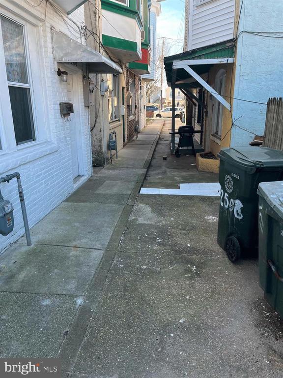 Primary Photo - 2506 Tindaro Ter