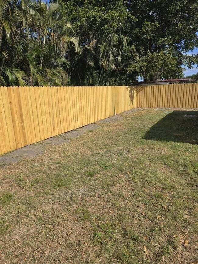 Building Photo - 7919 Burlwood Ln