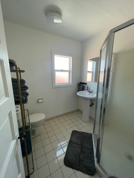 Building Photo - 4510 N Figueroa St