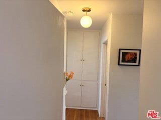 Building Photo - 2033 Euclid St