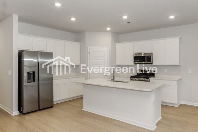 Building Photo - 115 Ashby Pond Dr