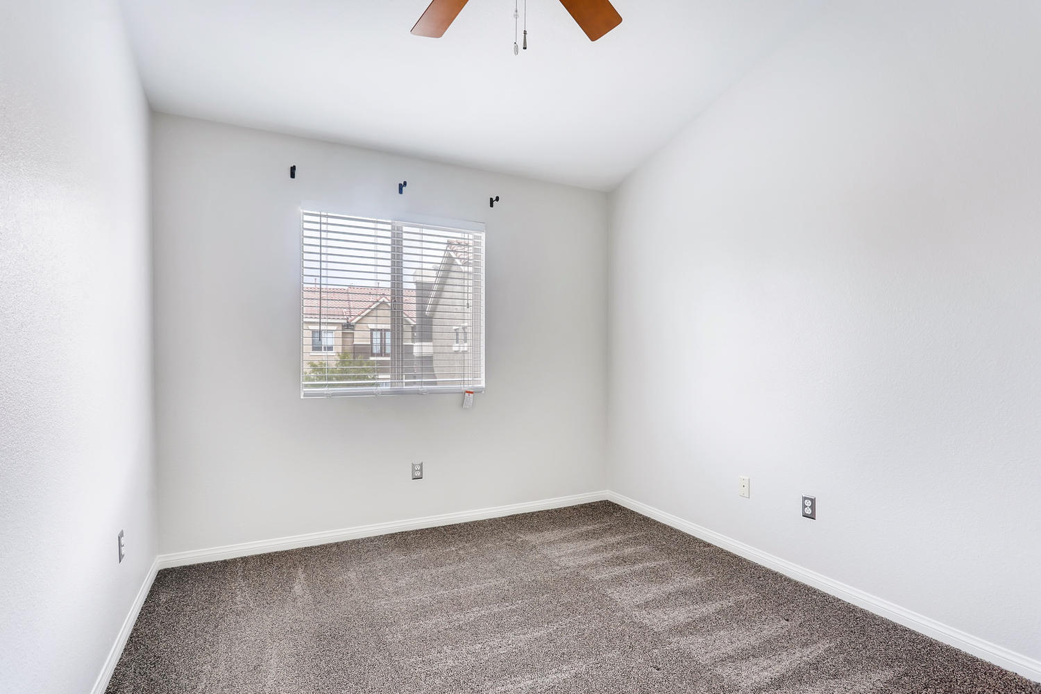 Building Photo - 2750 Fountain Ridge Ln
