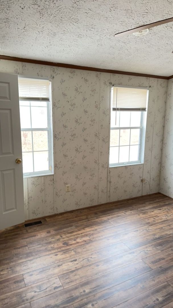 Building Photo - 502 Wagon Wheel Rd