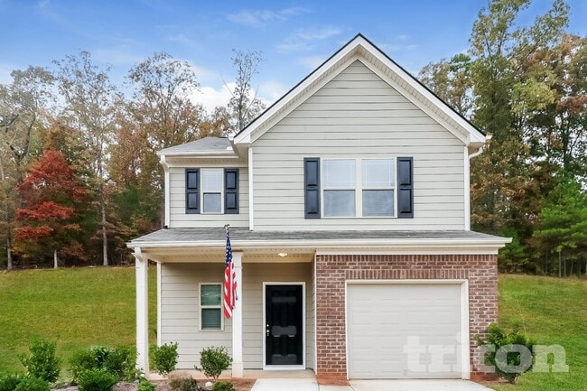 Building Photo - 3323 Lowland Dr