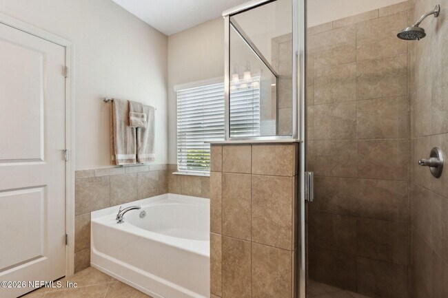 Building Photo - 81056 Leeside Ct