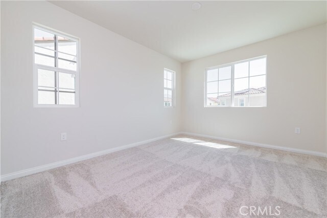 Building Photo - 425 Verna St