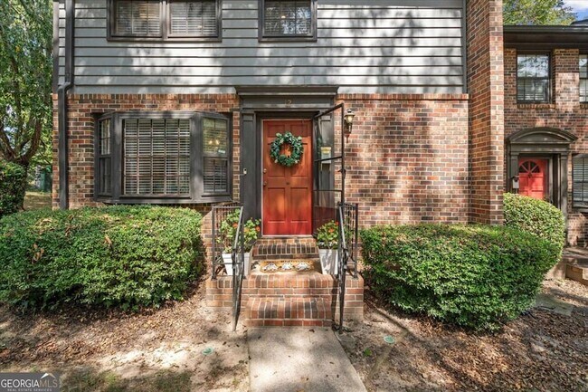 Building Photo - 541 N White St