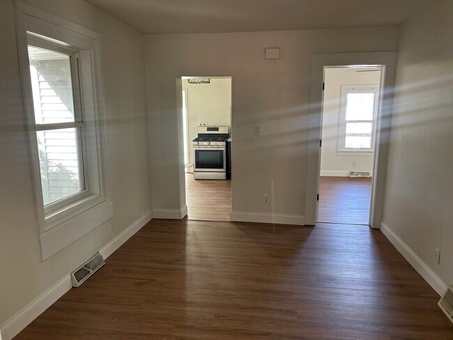 Building Photo - 1925 S State St