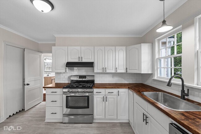 Building Photo - 4440 Clingman Dr