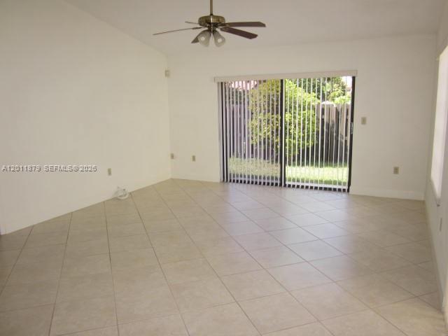 Building Photo - 8853 SW 112th Pl